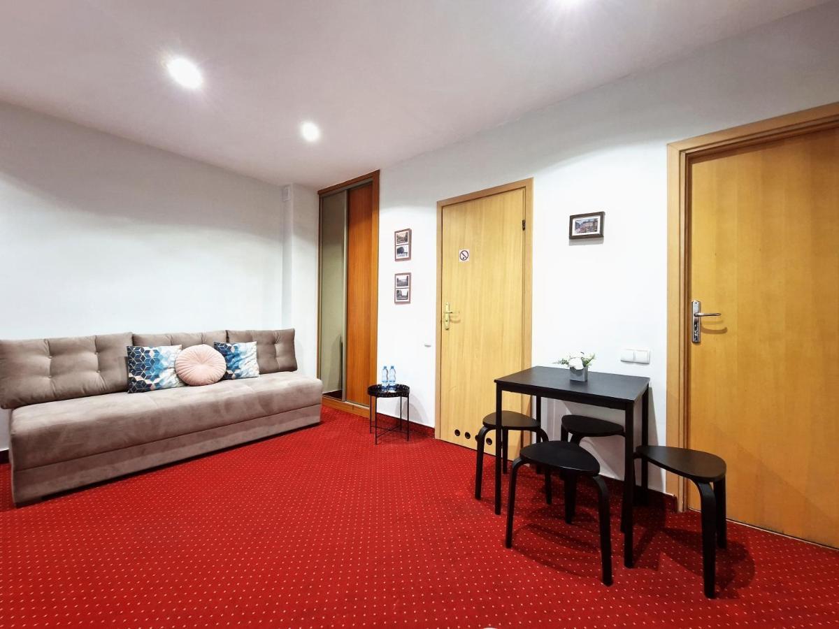 Bed & Breakfast Helvetia - Private And